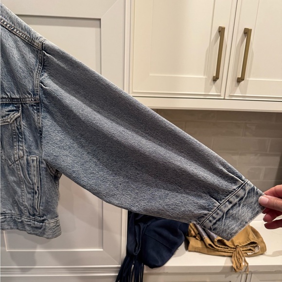 American Eagle Outfitters Light Blue Denim Jacket - Picture 3 of 8